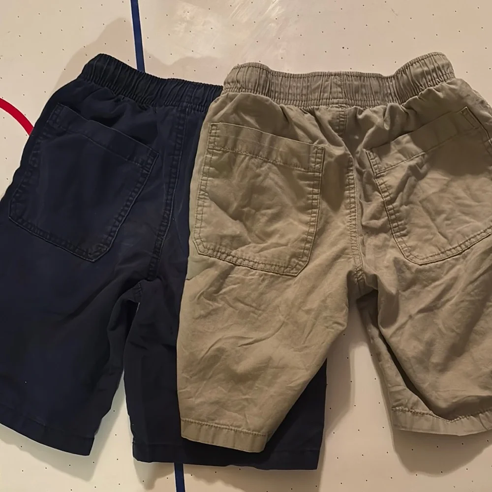 Cat & Jack Kids' Shorts bundle in Navy and Khaki Medium 8/10 Used